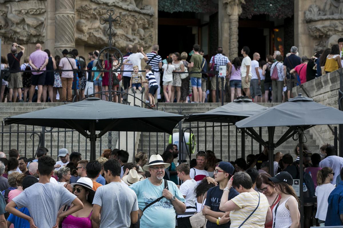 Guerra de xifres per la caiguda del turisme a Catalunya després de l'1-O