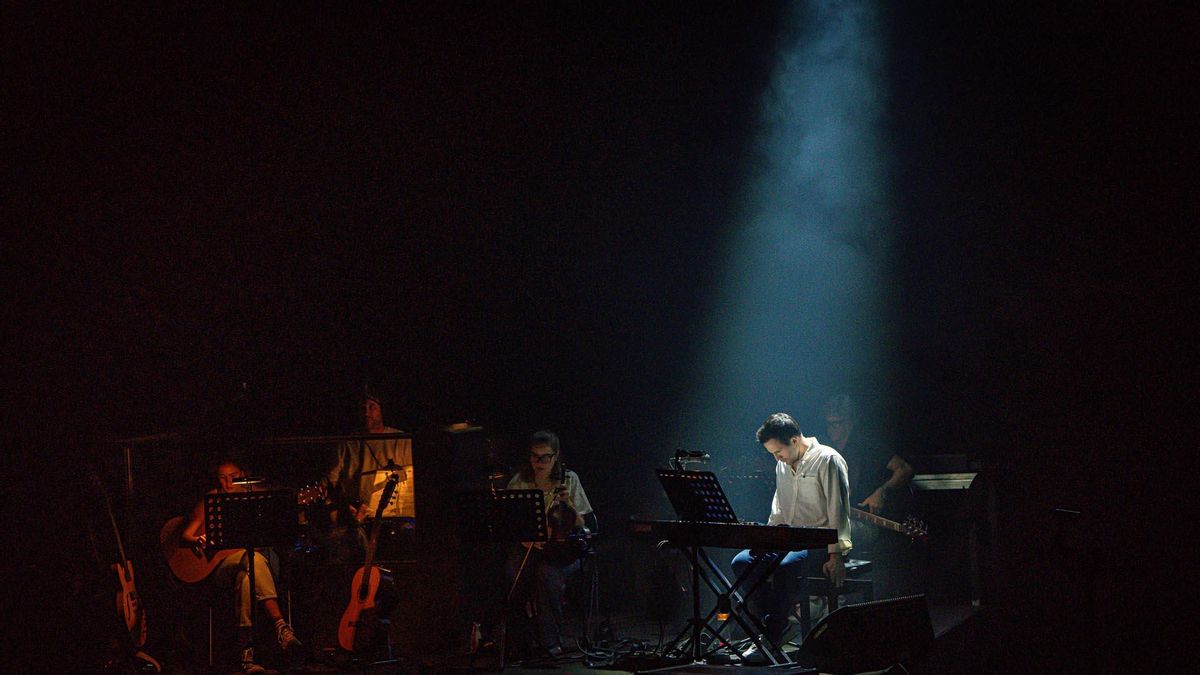 Estreno de una versión concierto-semiescenificada del musical Tots els nens creixen