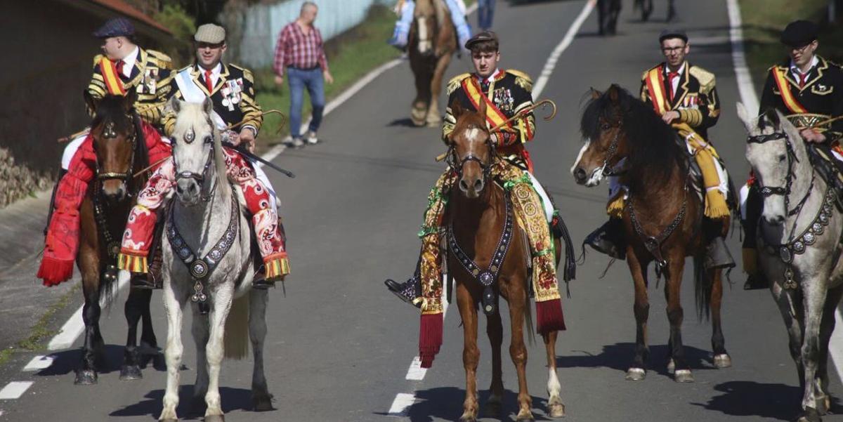 Unha voda e un funeral  para despedir o Entroido |