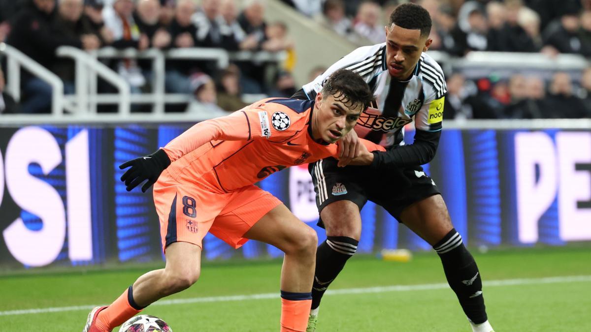 Pedri, en el partido de octavos de final de la Champions contra el Newcastle