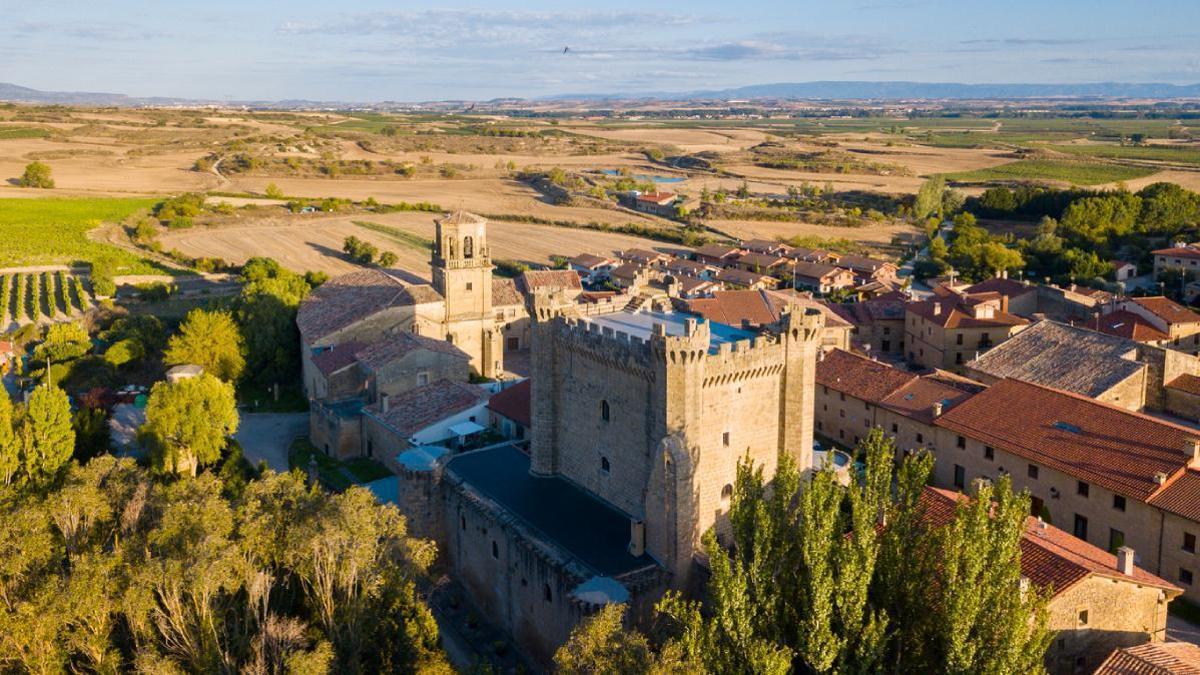 El pueblo más bonito de La Rioja es una villa con castillo de cuento