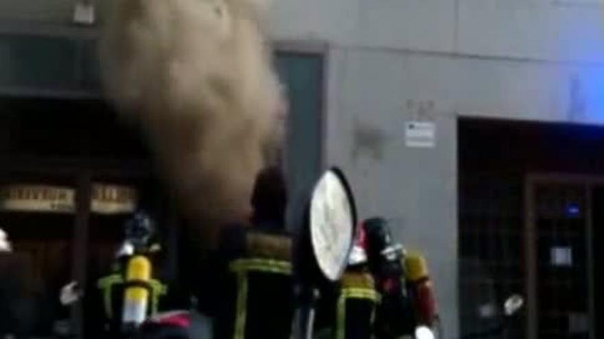 Primeras imágenes de la explosión de una tienda en Barcelona