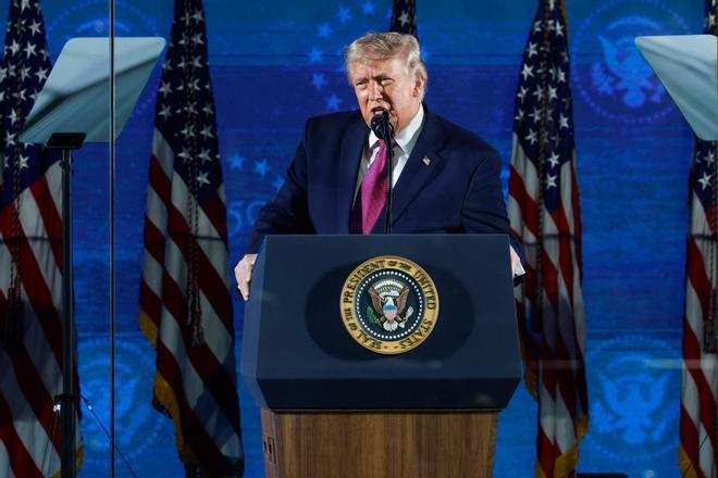 Trump proclama desde el monte Rushmore que EEUU es la "nación más fuerte" y advierte contra el "resurgimiento del comunismo"