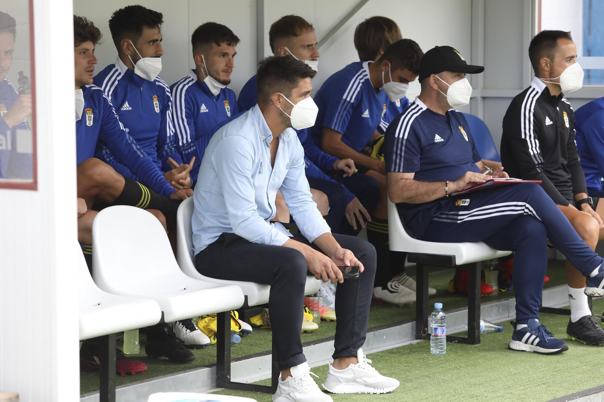 Las imágenes del partido del Oviedo contra el Avilés