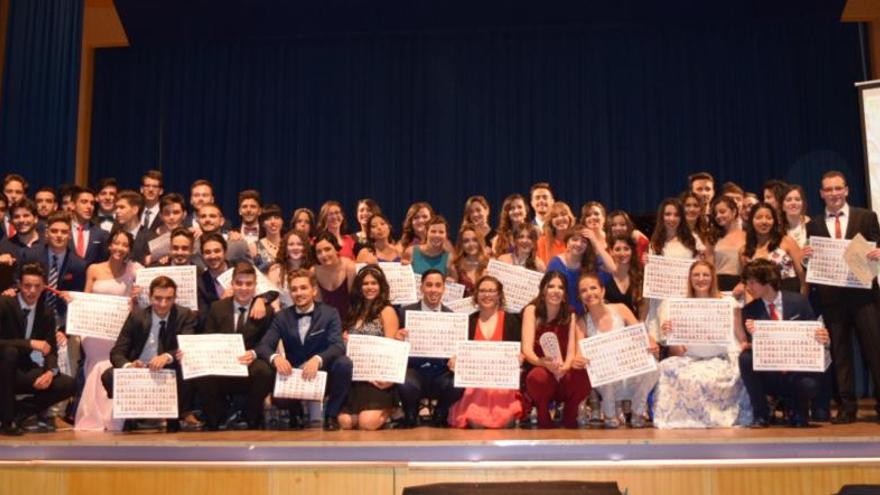 Alumnos de Bachiller del IES La Melva de Elda que se han graduado