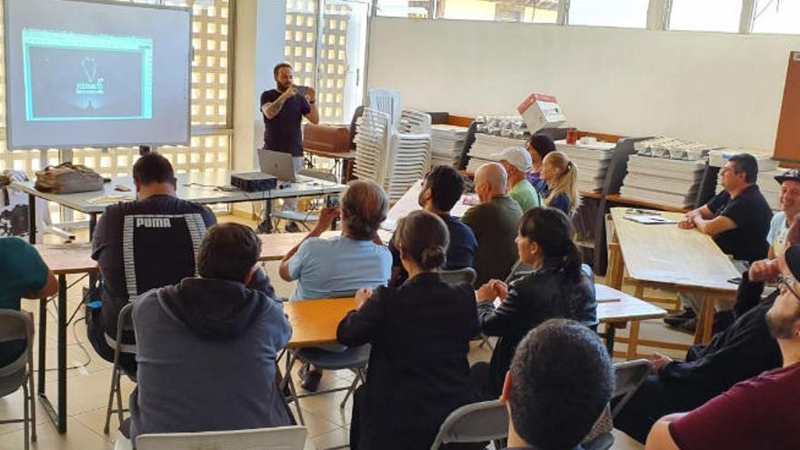 Una veintena de cineastas participa en el taller.