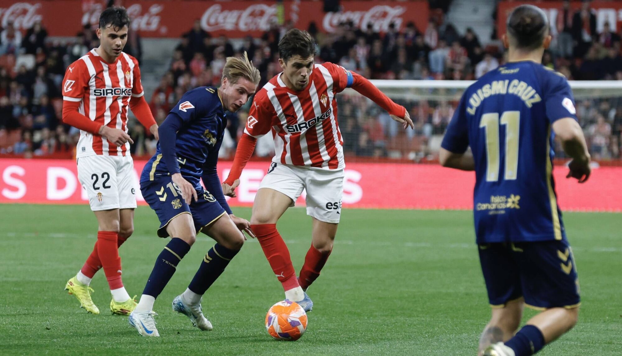 EN IMÁGENES: El Sporting - Tenerife disputado en El Molinón