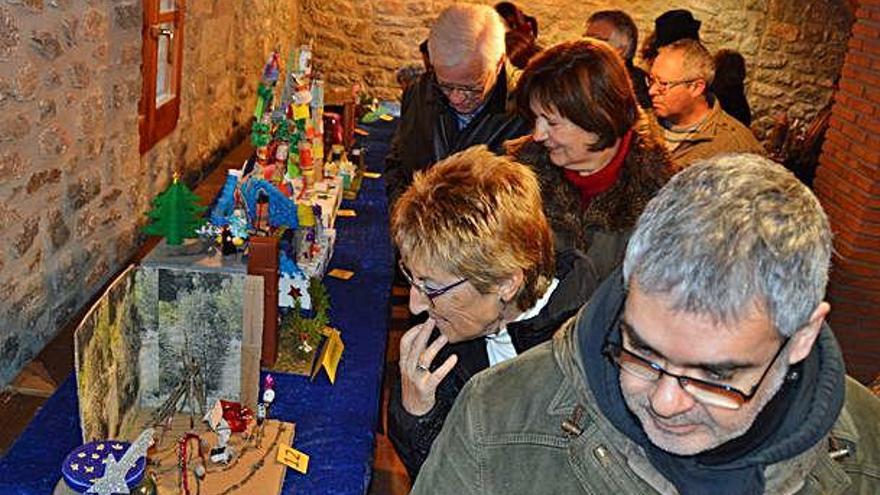 La mostra de pessebres atrau cada any nombrosos visitants