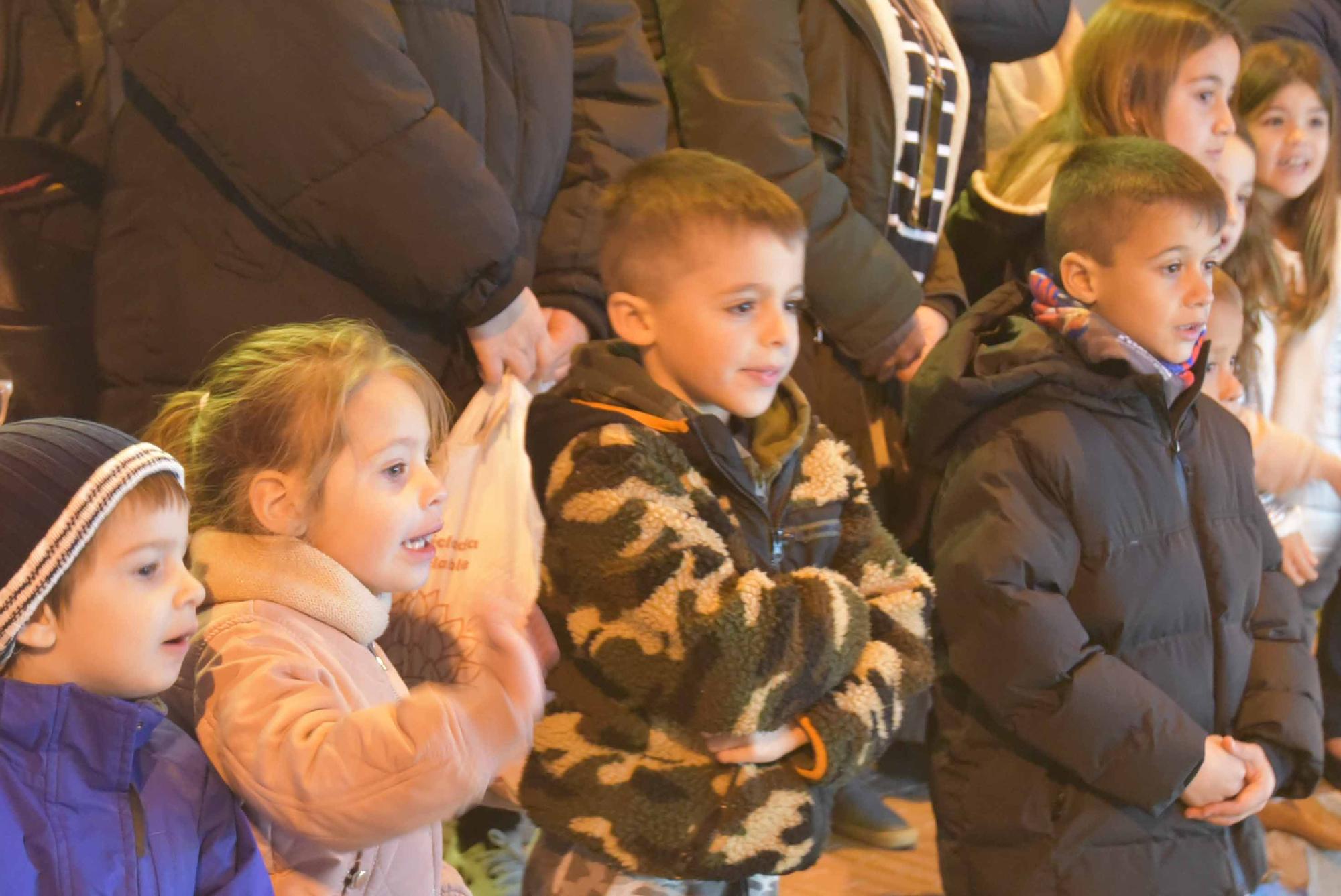 Mira aquí la galería de fotos completa de los Reyes Magos en Santa Eulària