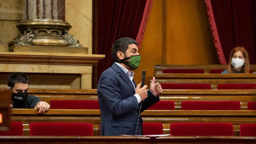El conseller de Treball, Afers Socials i Famílies, Chakir El Homrani, demana disculpes pels ajuts als autònoms i acusa el govern espanyol de «rentar-se les mans»