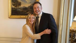 Meloni desata la polémica al confirmar que negocia con Musk el uso de Starlink para comunicaciones sensibles en Italia