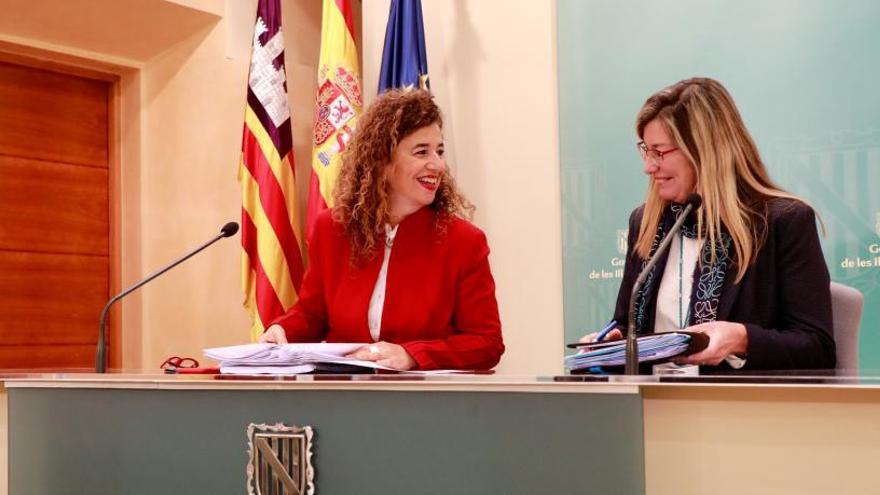 Pilar Costa y Patricia Gómez.