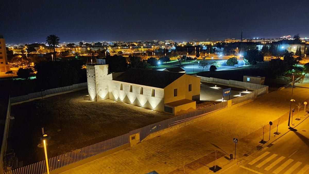 La Torre Ansaldo restaurada y convertida en el Centro de Interpretación de la Huerta de Alicante.