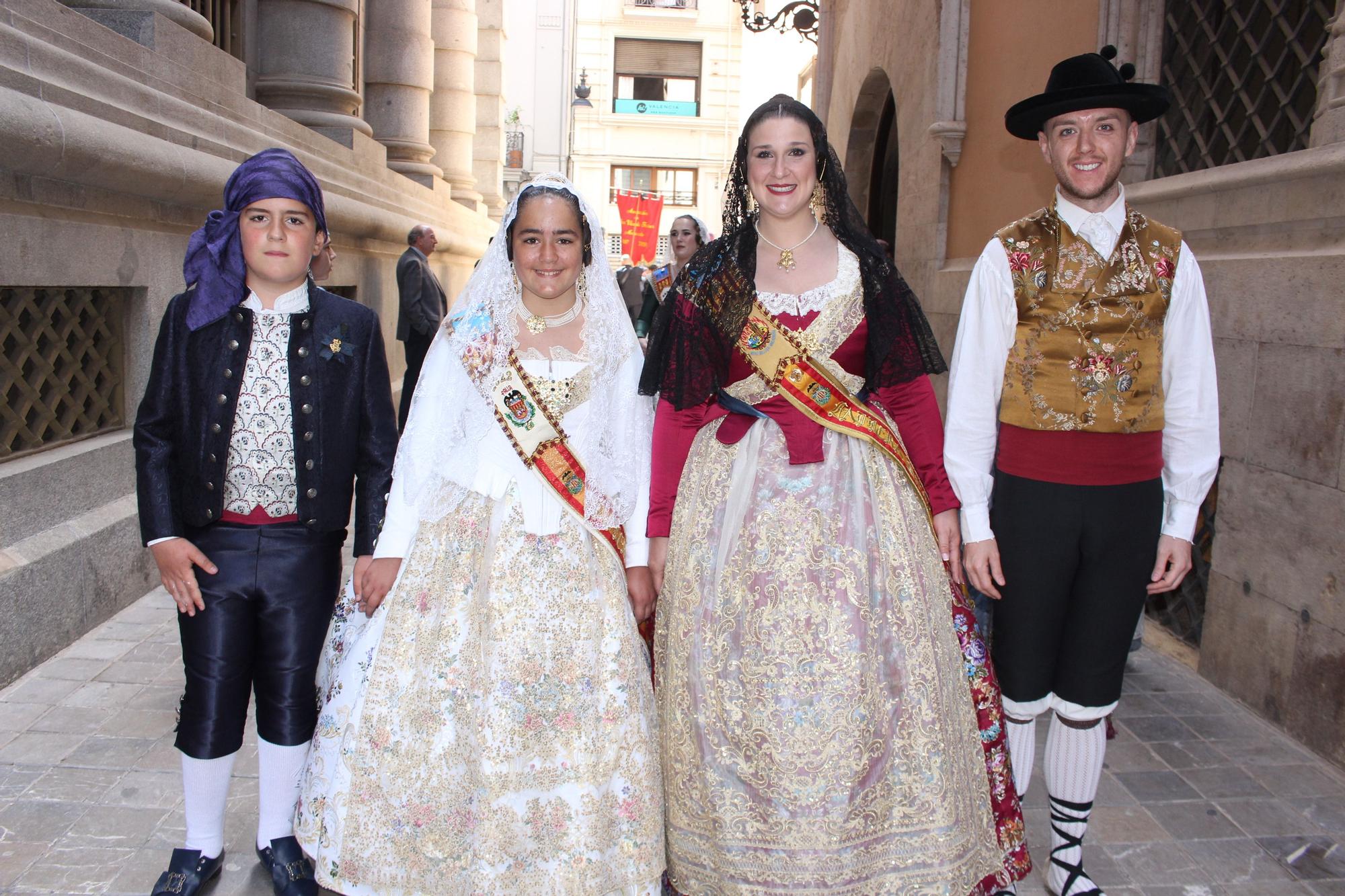 El desfile de falleras mayores en la Ofrenda a San Vicente Ferrer