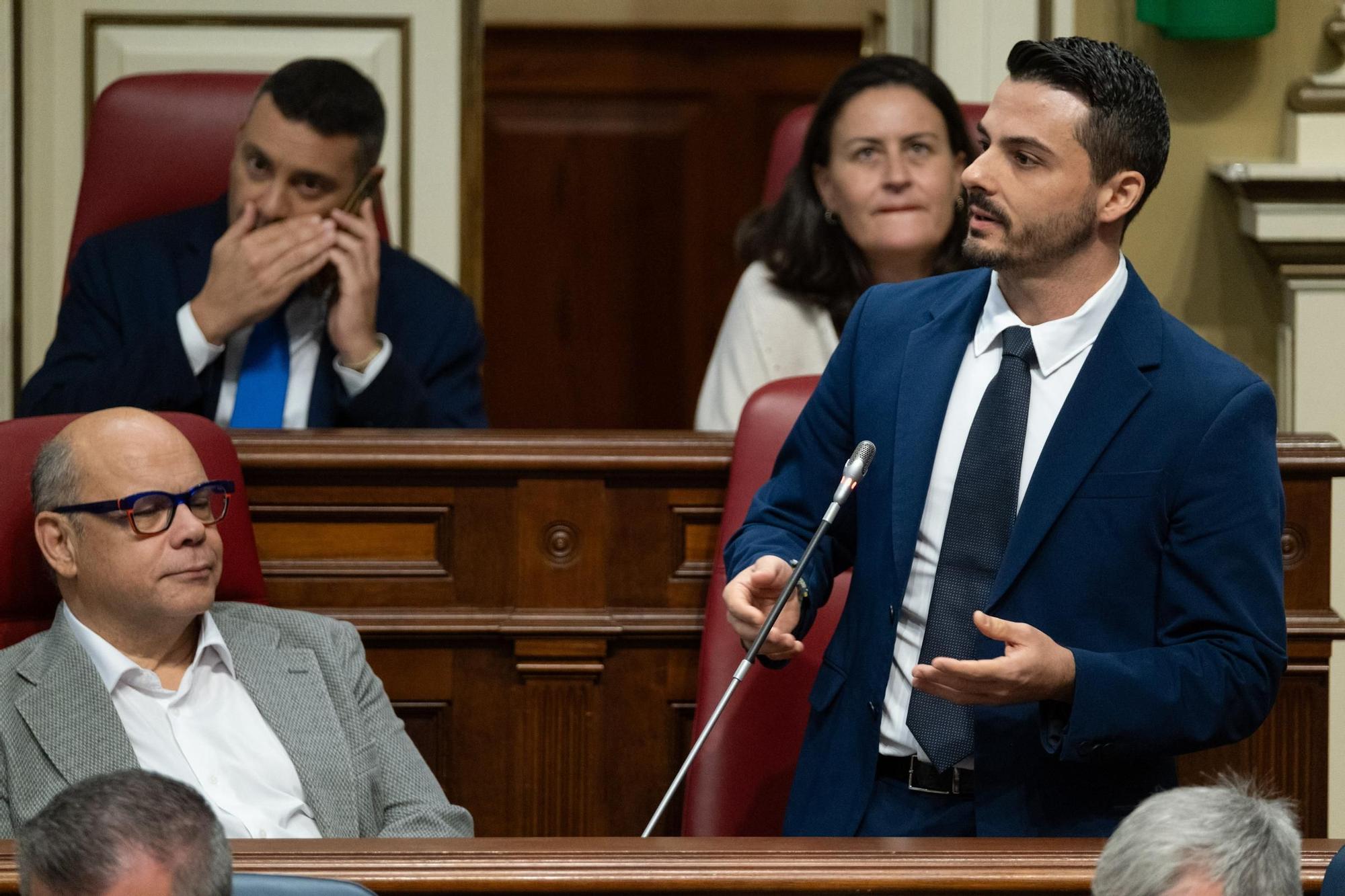 Pleno del Parlamento de Canarias