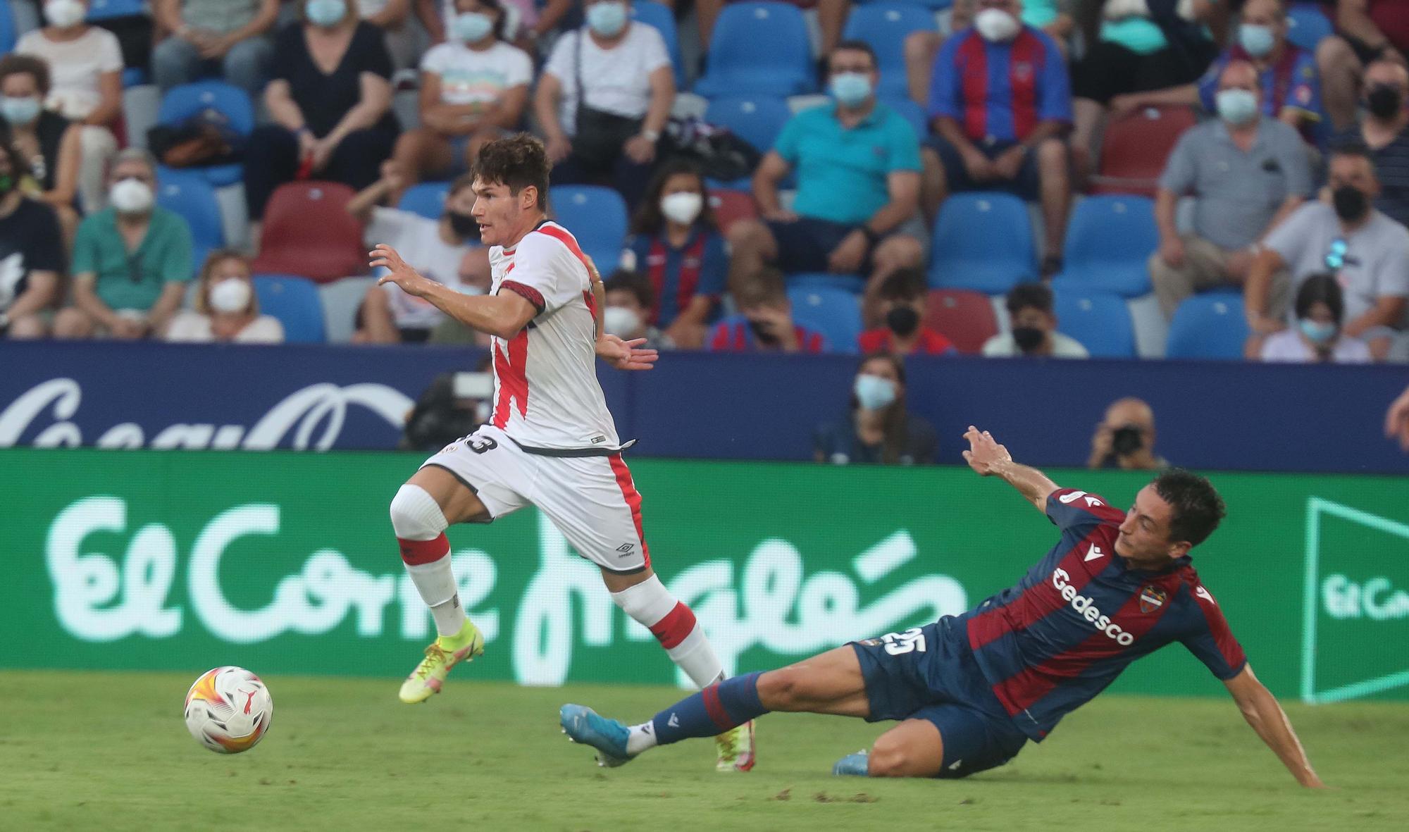 Levante UD - Rayo Vallecano en imágenes