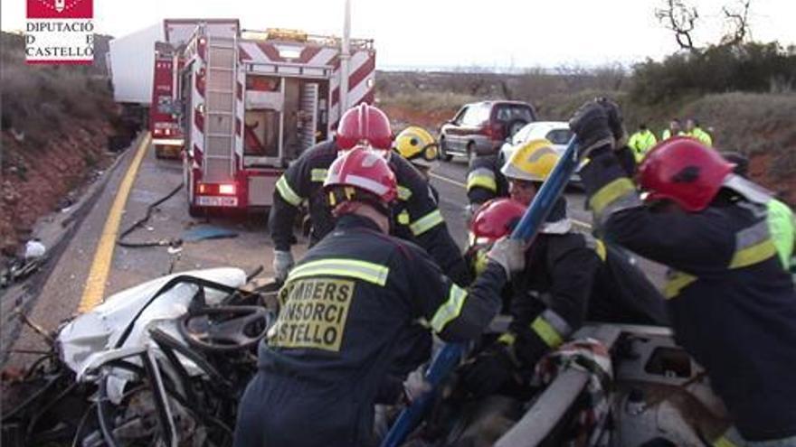 Una mujer muere en un accidente de tráfico en la N-340, en la Ribera de Cabanes