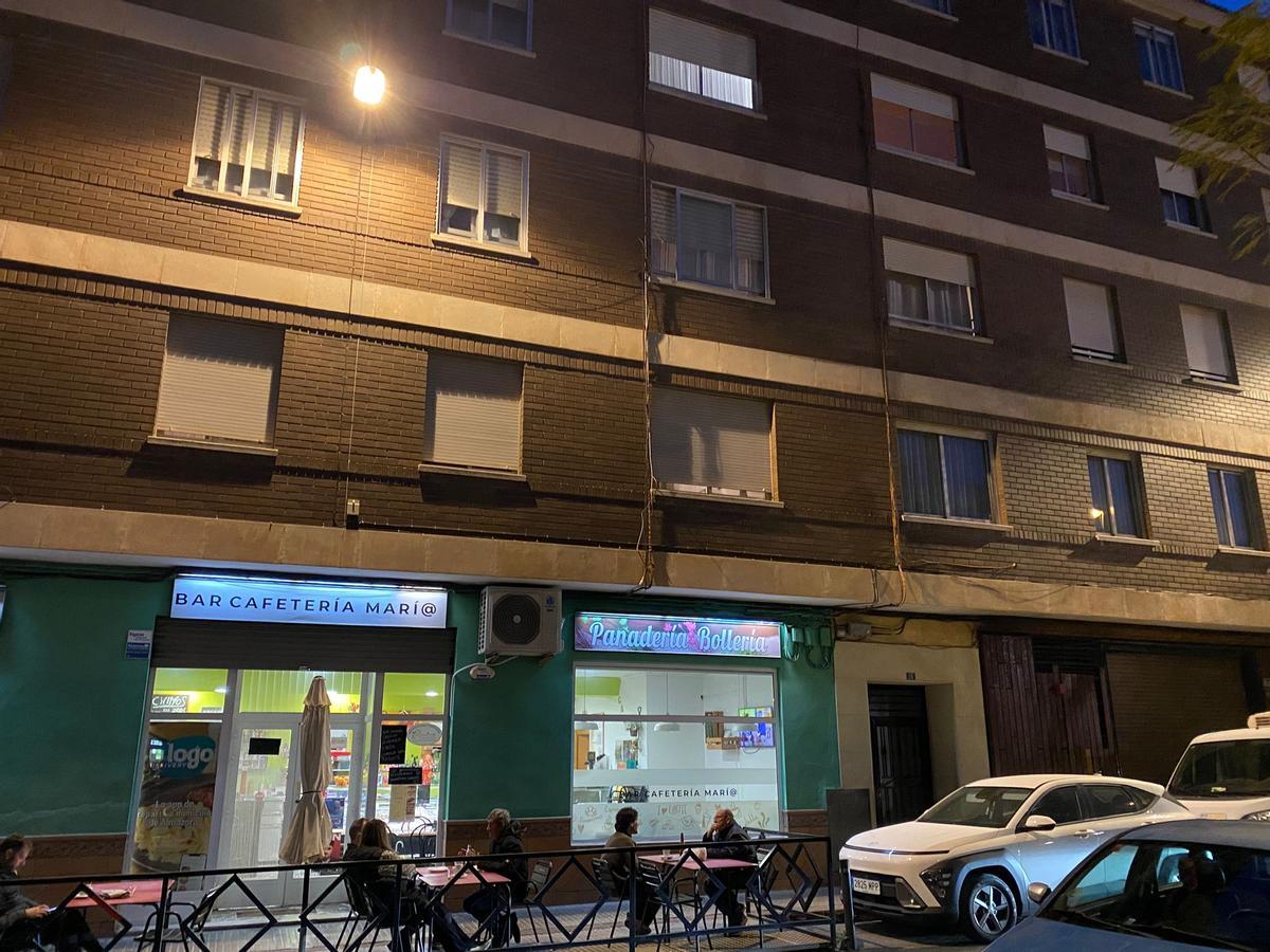 La fachada del edificio donde han ocurrido los hechos de este martes en Almassora.
