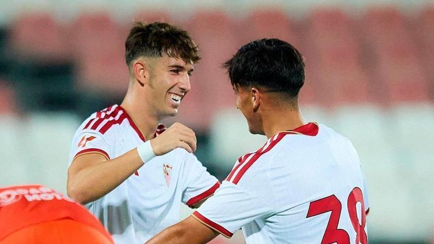 Dudas en el Sevilla FC contra el Ceuta y en el mercado de fichajes