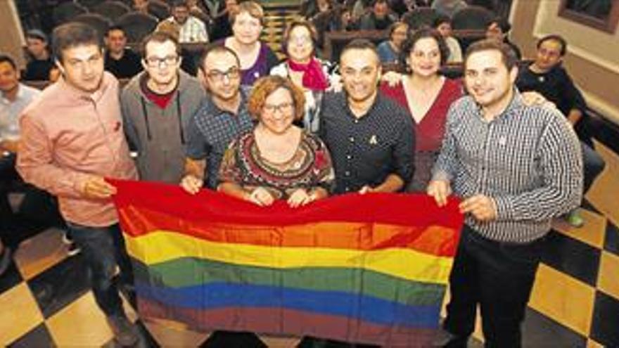 Gais y lesbianas de Castellón se agrupan en una nueva plataforma