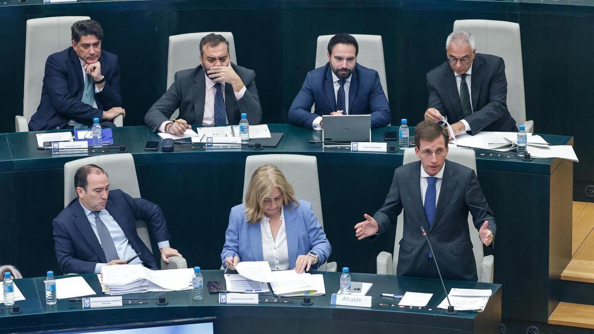 José Luis Martínez Almeida en el pleno del Ayuntamiento de Madrid.