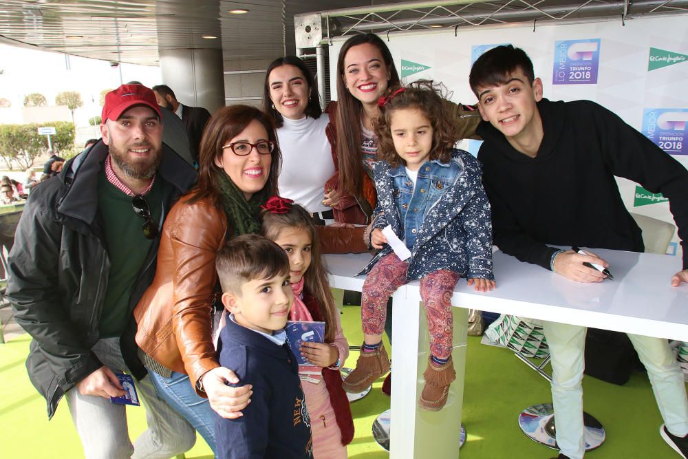 Firma de discos de Noelia, Marta y Dave de OT en Málaga