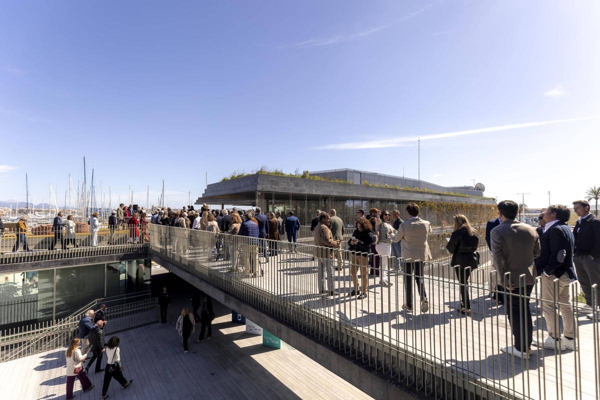 Inauguración del Club de Mar: cose el Passeig Marítim con el puerto y ofrece un nuevo balcón a Palma Inauguración del Club de Mar: cose el Passeig Marítim con el puerto y ofrece un nuevo balcón a Palma