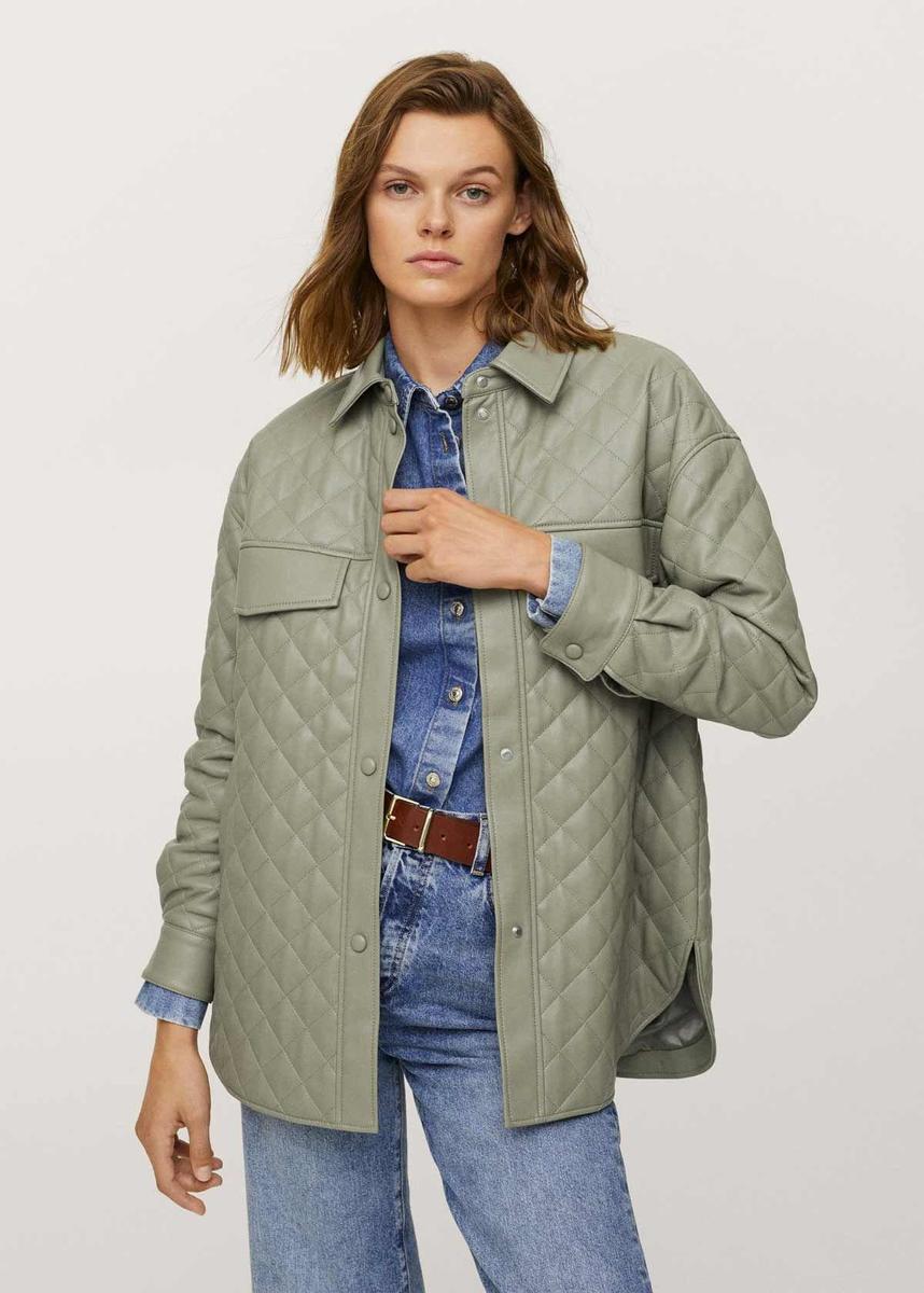 Chaqueta efecto piel rombos acolchada de Mango