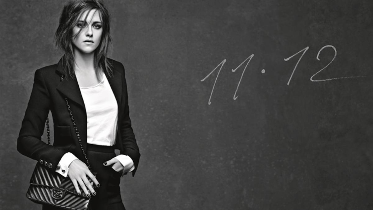 Kristen Stewart con el bolso 11.12 de Chanel