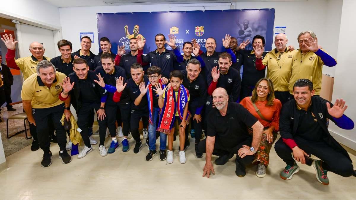 Los Barça Legends en el Hospital Pequeno Príncipe, en Curitiba (Brasil)