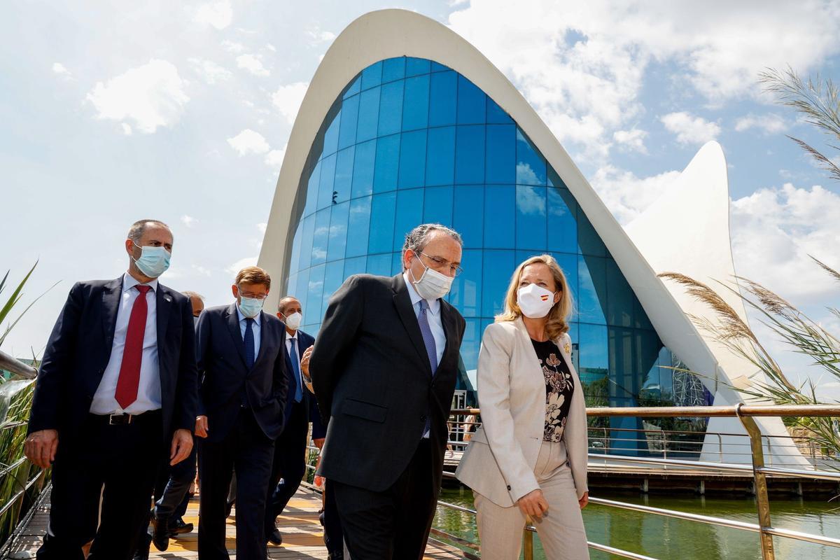 CEV y Levante-EMV reúnen a empresarios y políticos para escuchar a la vicepresidenta