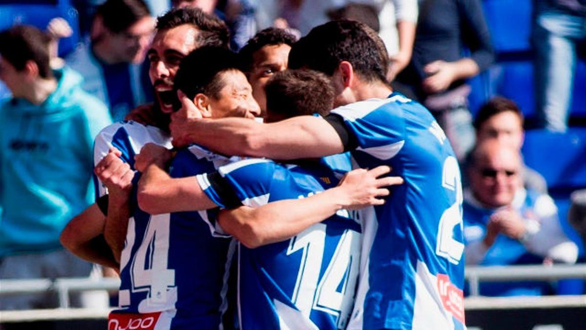 El Espanyol mira a Europa y pone contra las cuerdas al Valladolid