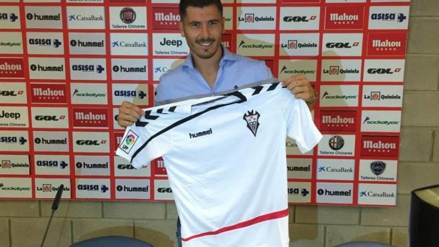 Agus se presenta con el Albacete