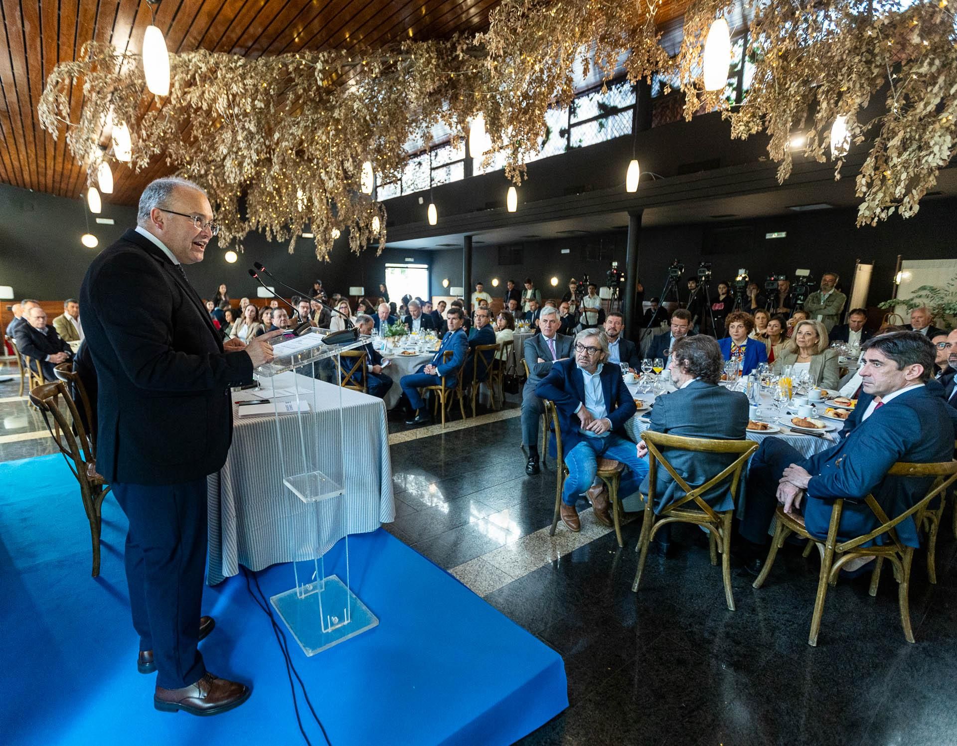 Miguel Tellado participa en el Foro Información