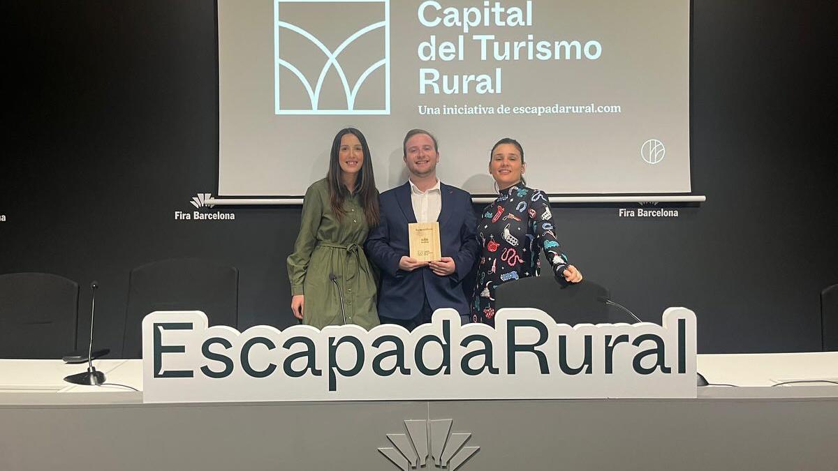 Altura recibe el galardón por su segundo puesto como Capital del Turismo Rural 2024.