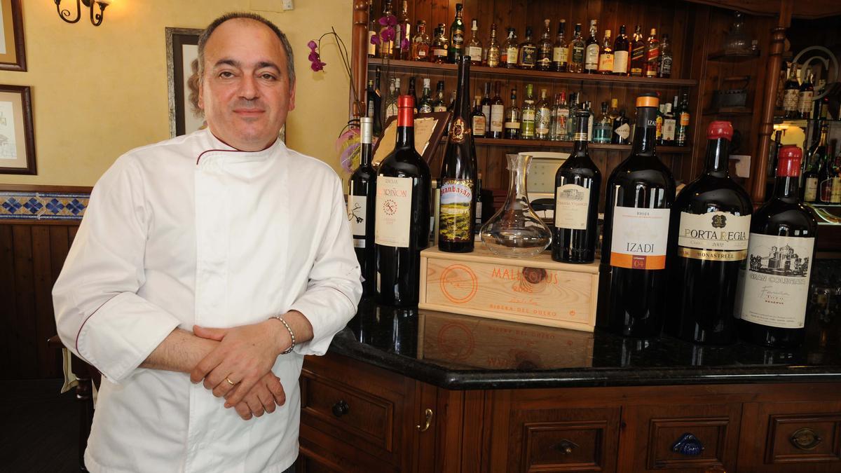 Vicente Edo ha dado a comer a buena parte de la sociedad castellonense desde que entró como cocinero en el restaurante en 1993.
