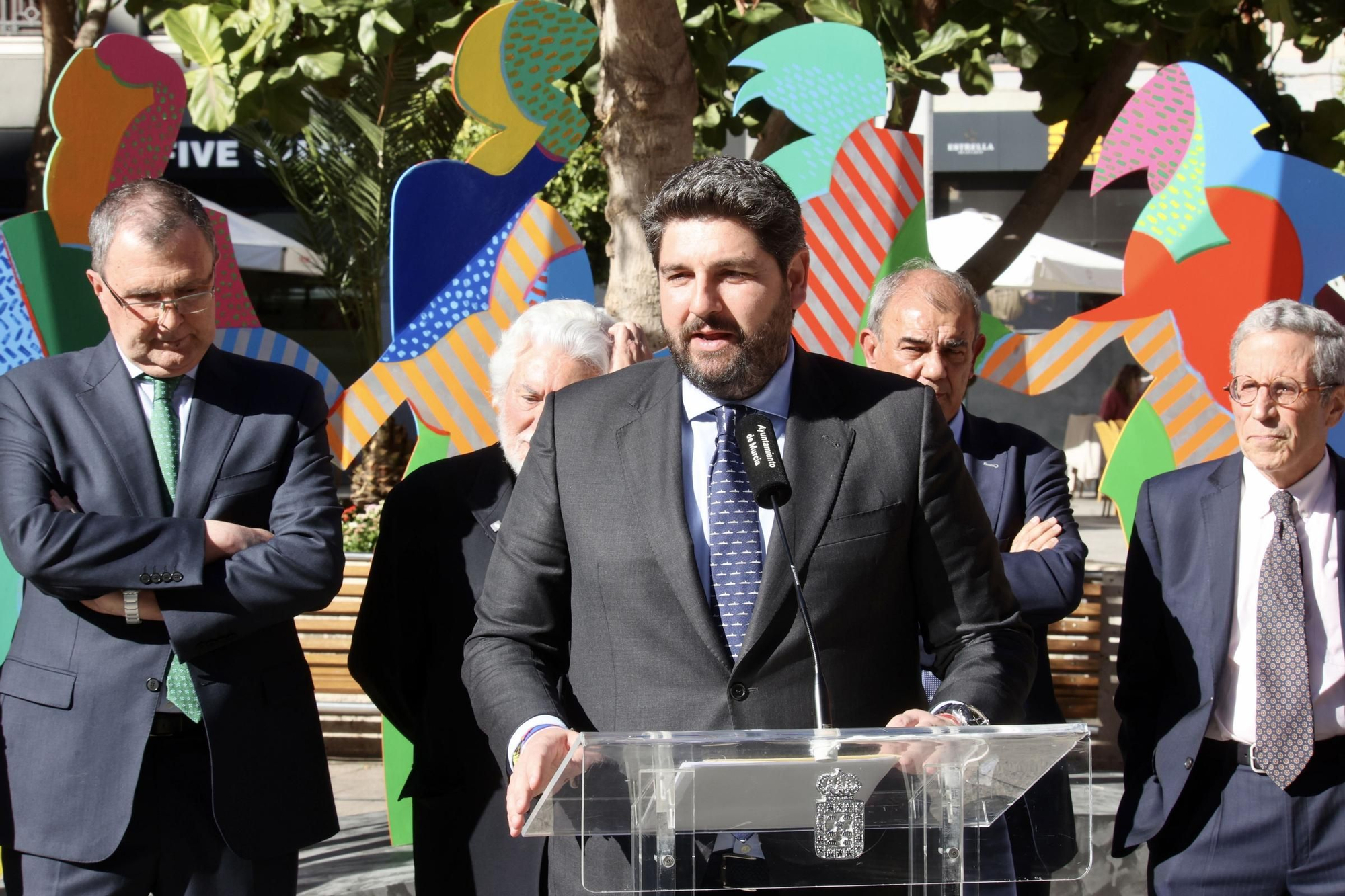 La inauguración de la obra de Gabarrón para conmemorar que Murcia es Capital Española de la Economía Social, en imágenes