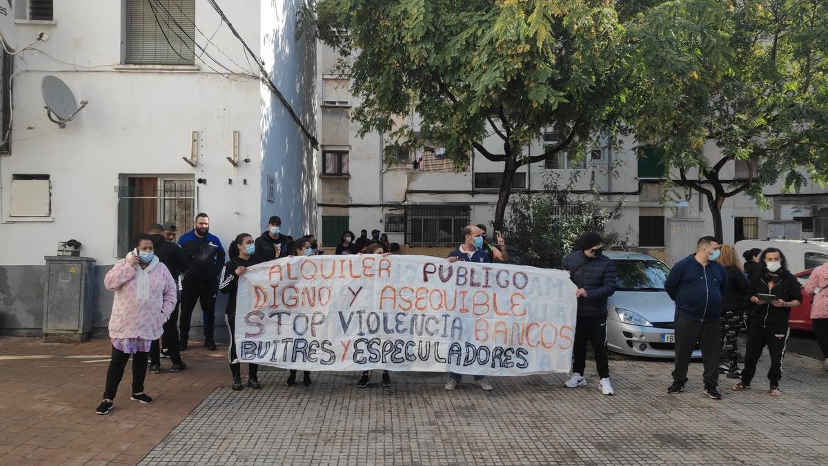 Paralizados dos desahucios en Palma, uno de ellos a una abuela con cinco nietos