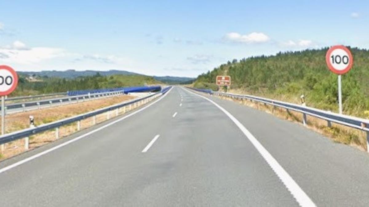 Límites de 100 por hora en la A-54 en Guntín.