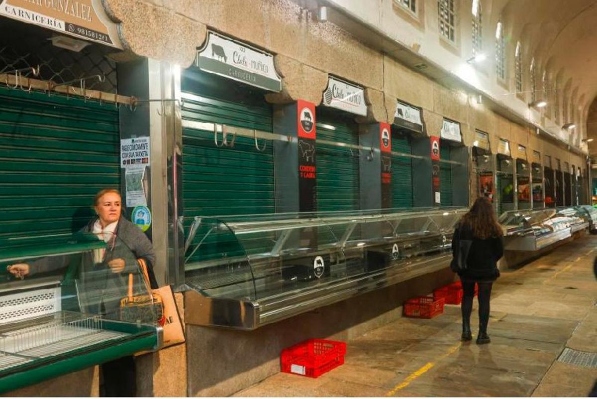 Carniceria de Chelo Muñico cerrada tras el homicidio de Antonio Costa