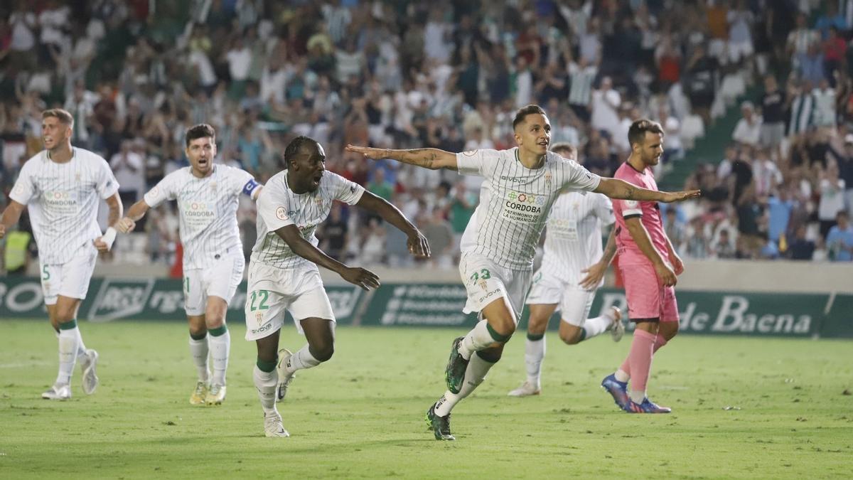 Christian Carracedo, tras marcar su gol ante el Unionistas en El Arcángel.