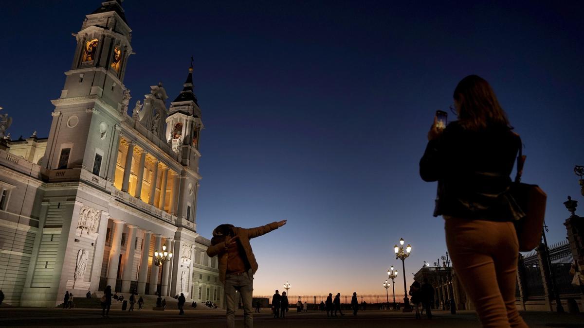 Catedral de la Almudena al atardecer