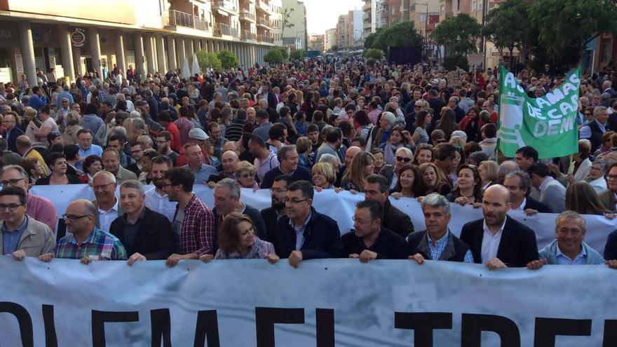 Tres mil personas exigen el tren Gandia-Dénia