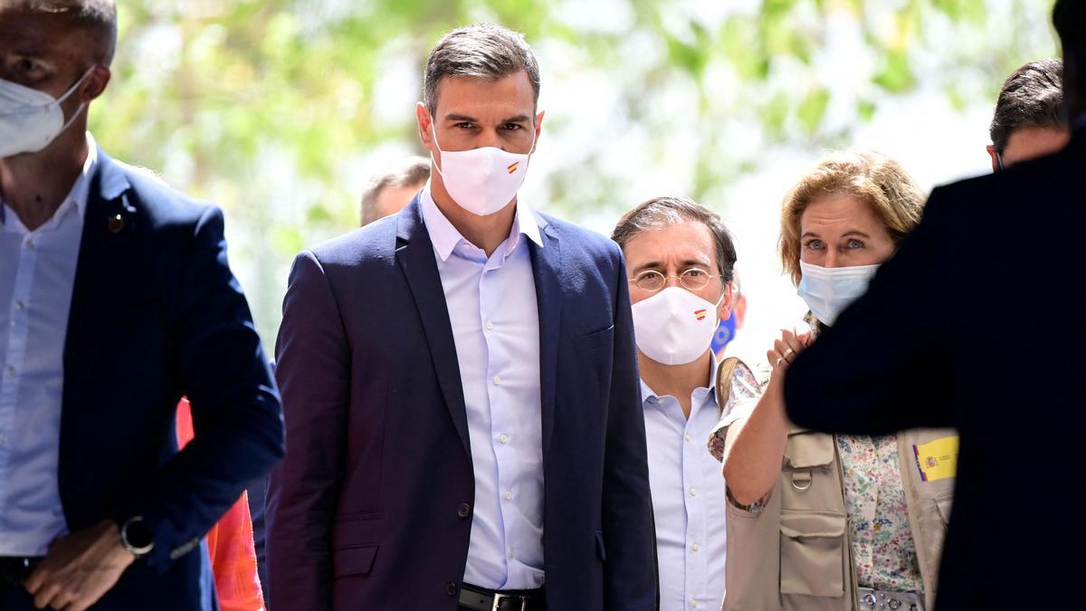 Pedro Sanchez visita el centro de refugiados en Torrejón de Ardoz