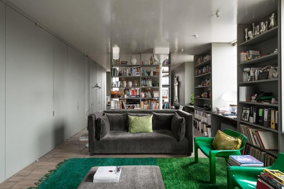 Este almacén reconvertido en vivienda es un gran espacio dividido en tres zonas: cocina, salón y dormitorio.