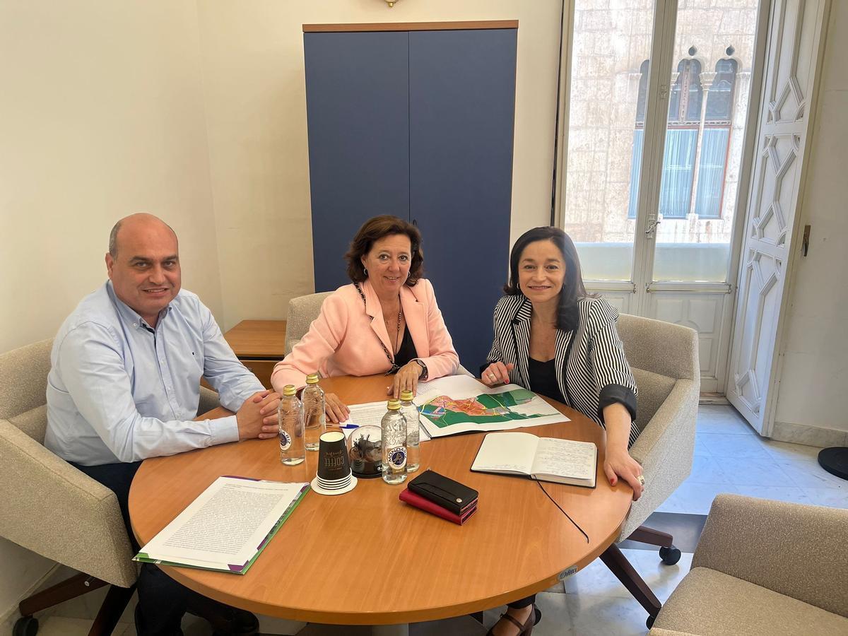 Reunión con la directora de Proyectos Estratégicos de la Generalitat