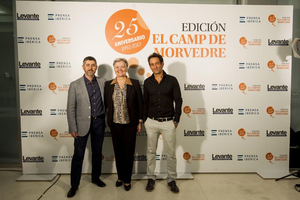 Gala 25 Aniversario Levante-EMV Edición Camp de Morvedre. Miembros de Iniciativa Porteña; el portavoz municipal, Manuel González, la presidenta de IP, Pilar Berna y Cosme Herrainz