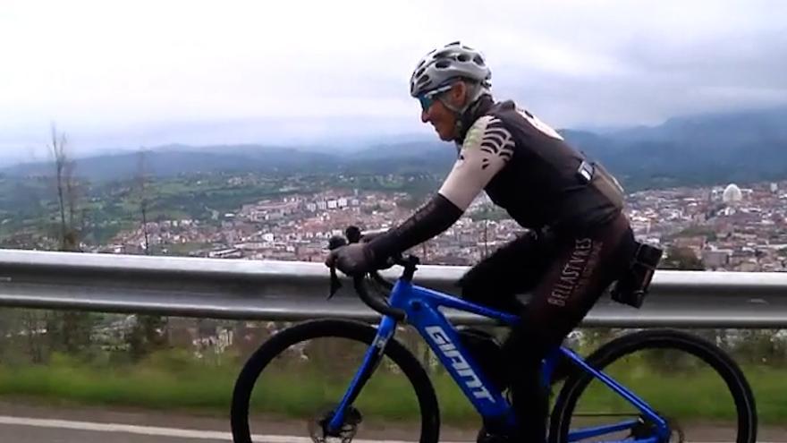 La historia de superación de Pilar Luque: la &quot;superabuela&quot; asturiana que acumula récords sobre su bicicleta