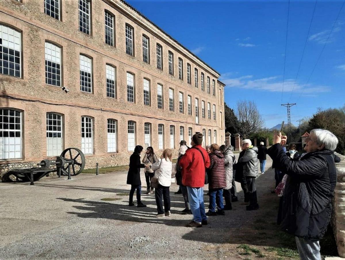 Excursió a la Colònia Rusiñol del Ter, el novembre  |     ARXIU/JULI PÉREZ