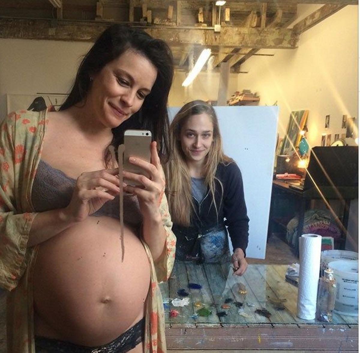 Liv Tyler comparte una imagen de ella embarazada